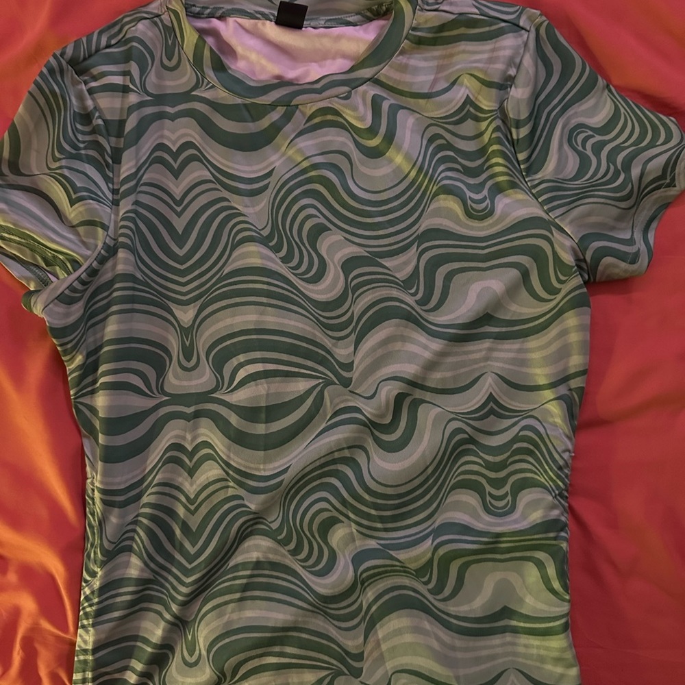 Green Swirl Pattern T-Shirt